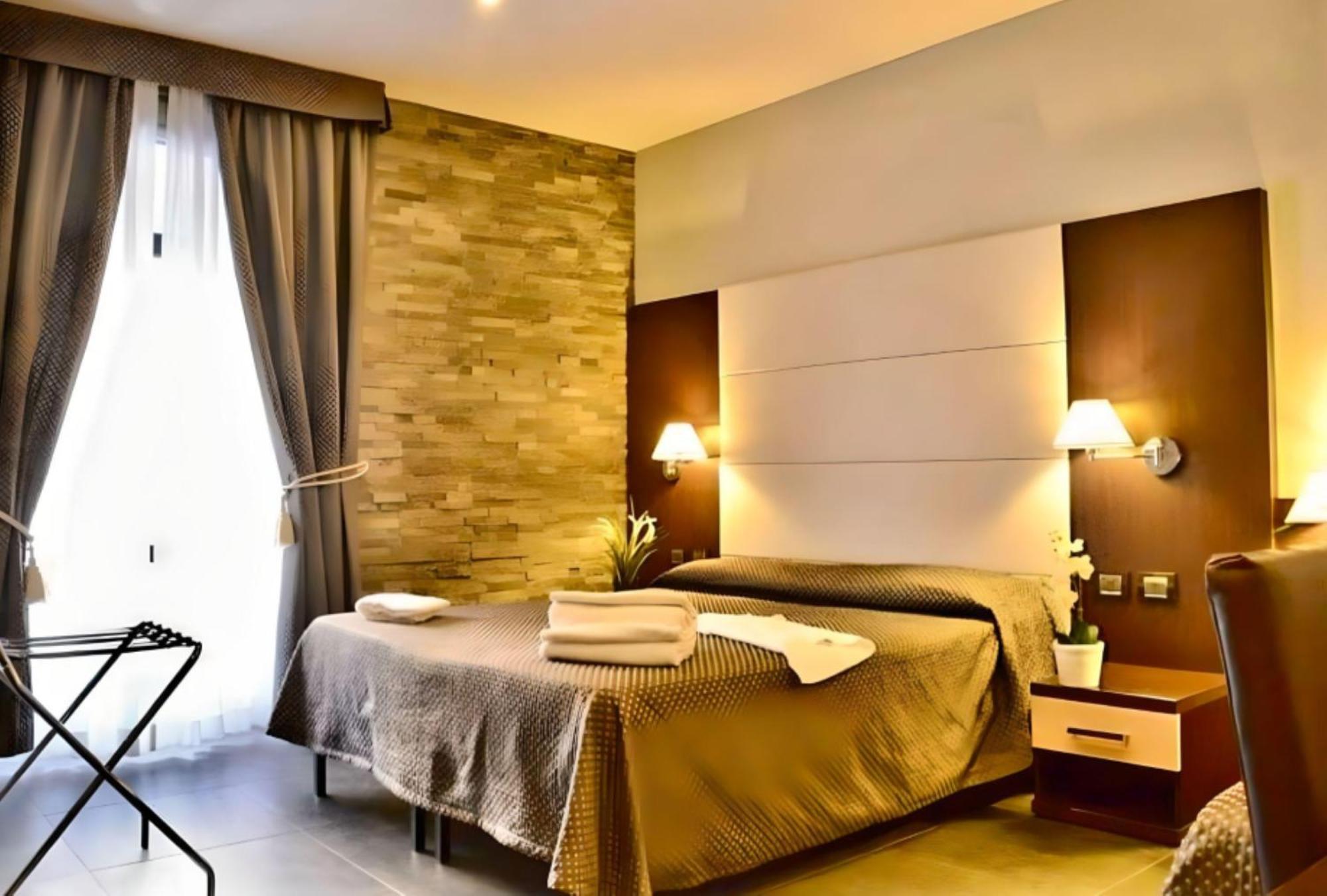 Roma Castle Termini Hotel Bagian luar foto