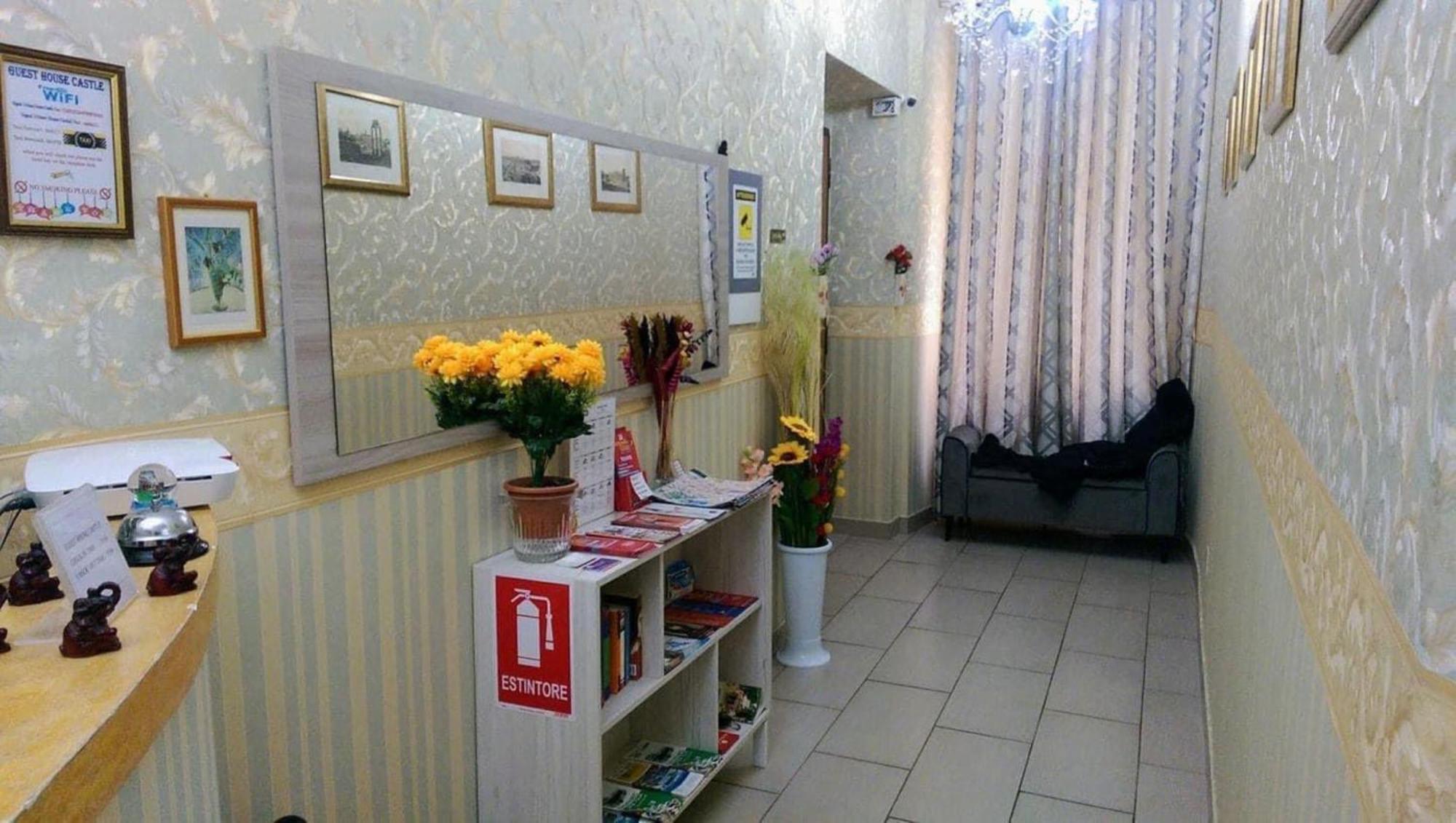 Roma Castle Termini Hotel Bagian luar foto