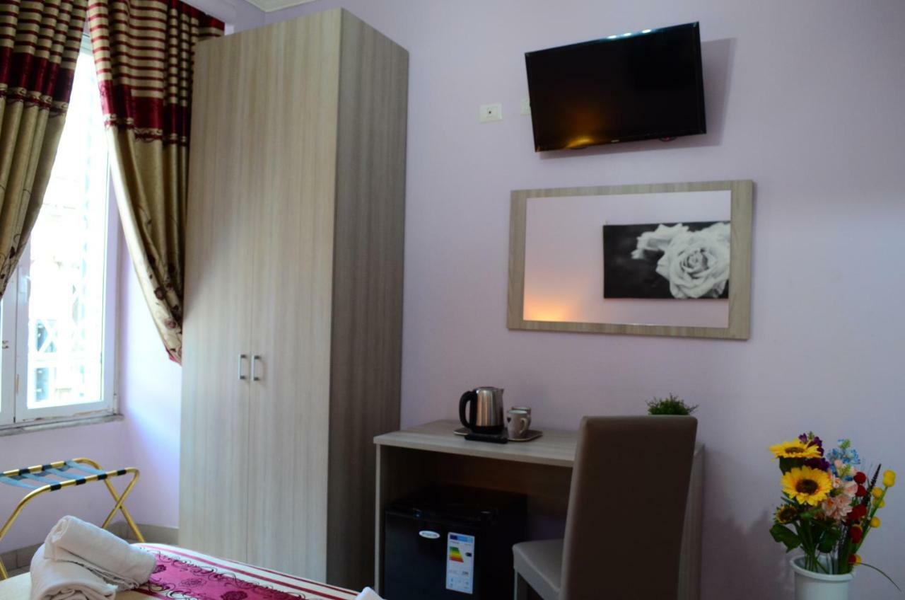Roma Castle Termini Hotel Bagian luar foto