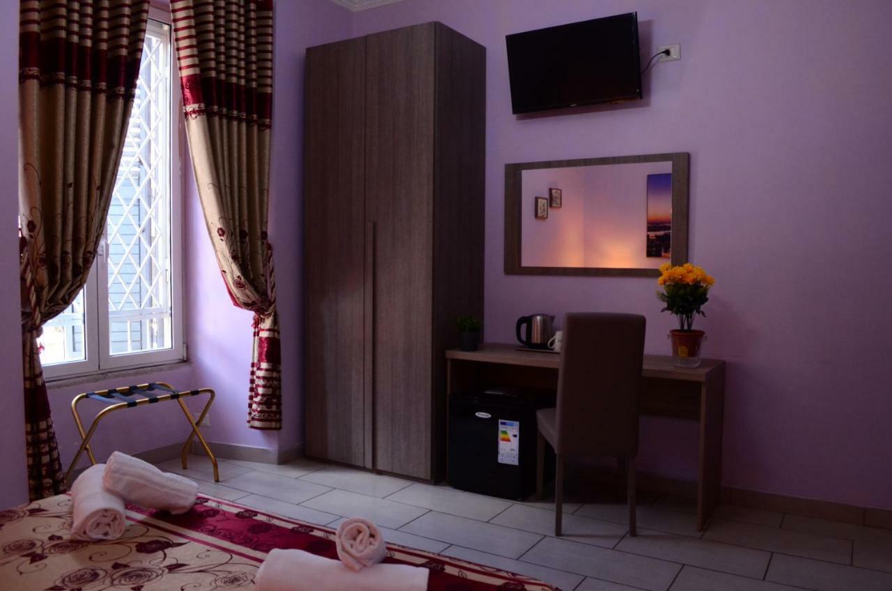 Roma Castle Termini Hotel Bagian luar foto