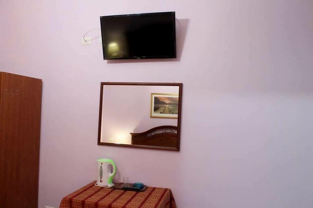 Roma Castle Termini Hotel Bagian luar foto