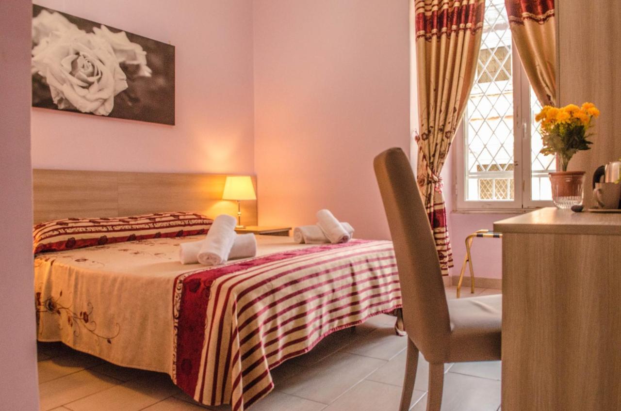 Roma Castle Termini Hotel Bagian luar foto