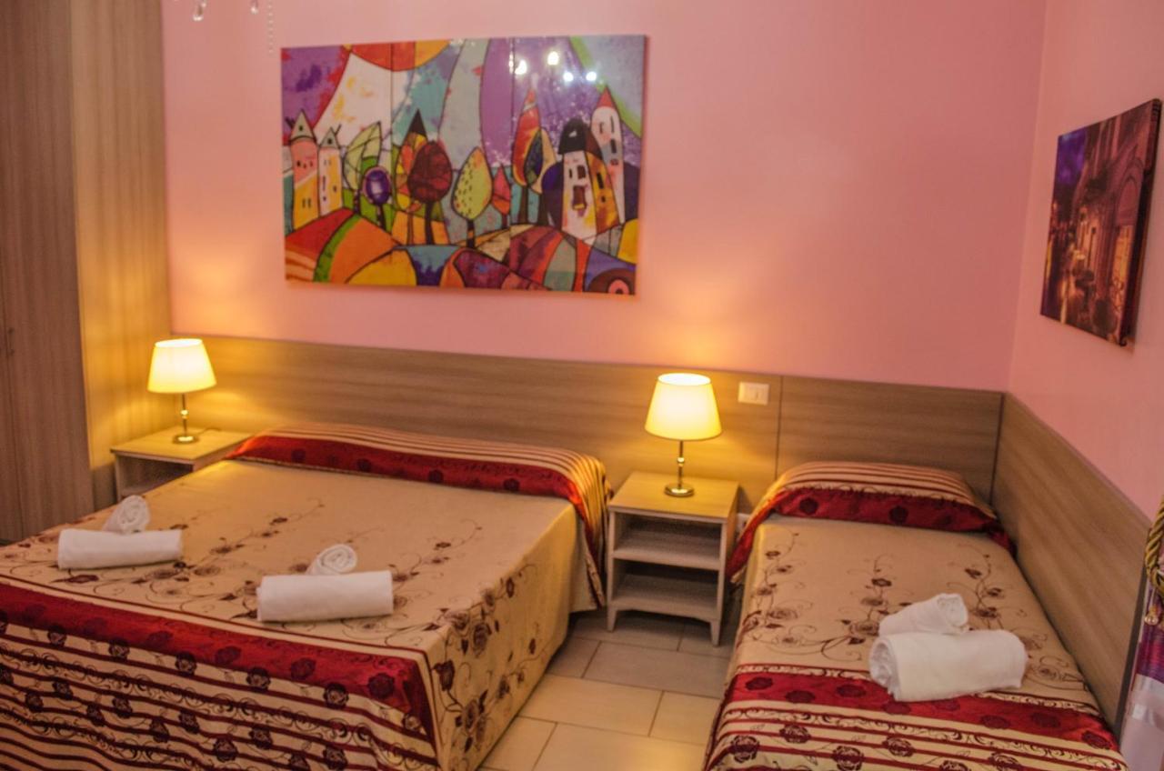 Roma Castle Termini Hotel Bagian luar foto